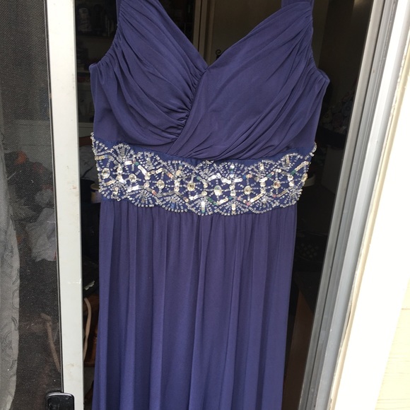 Dress - Picture 2 of 5